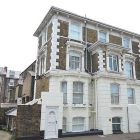 Charming Apartment In Deal Near The Beach & Town Extérieur photo